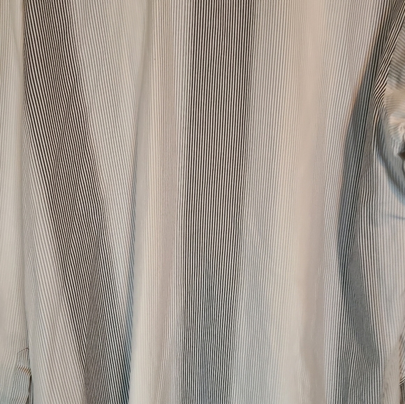 (666) Axcess by Liz Claiborne Men's Dress Shirt, Size: XL Color Grey/White - Picture 9 of 10